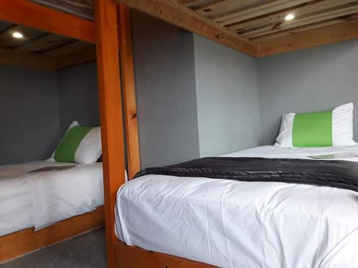 Tortuga Hostel Тополобампо Экстерьер фото